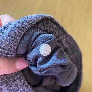 lululemon hotty hot short size 4 grey
